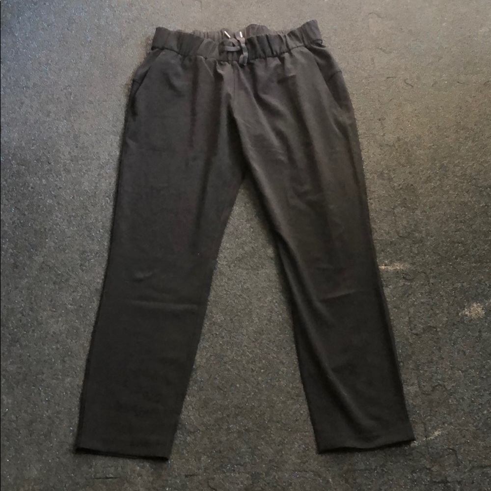 Lululemon Black On The Fly Crops - 6